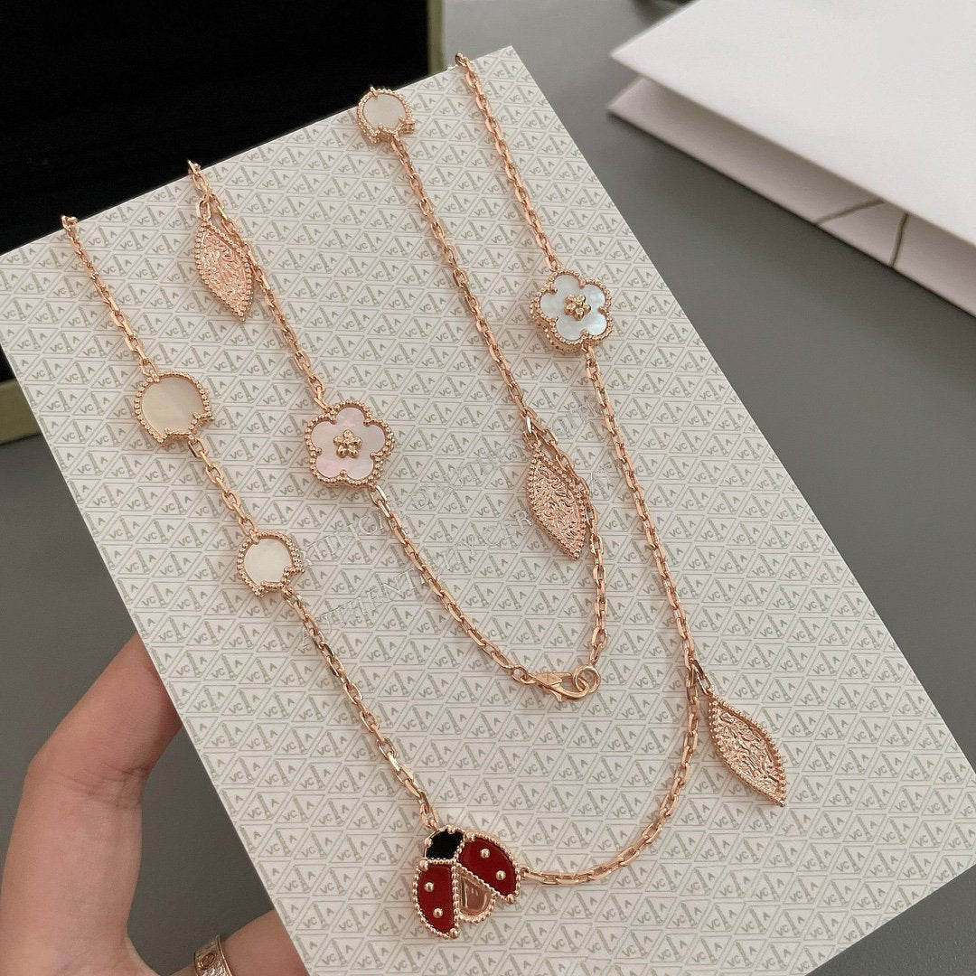 ¡®Aura Jewels¡¯LUCKY SPRING 15 MOTIFS ROSE GOLD NECKLACE