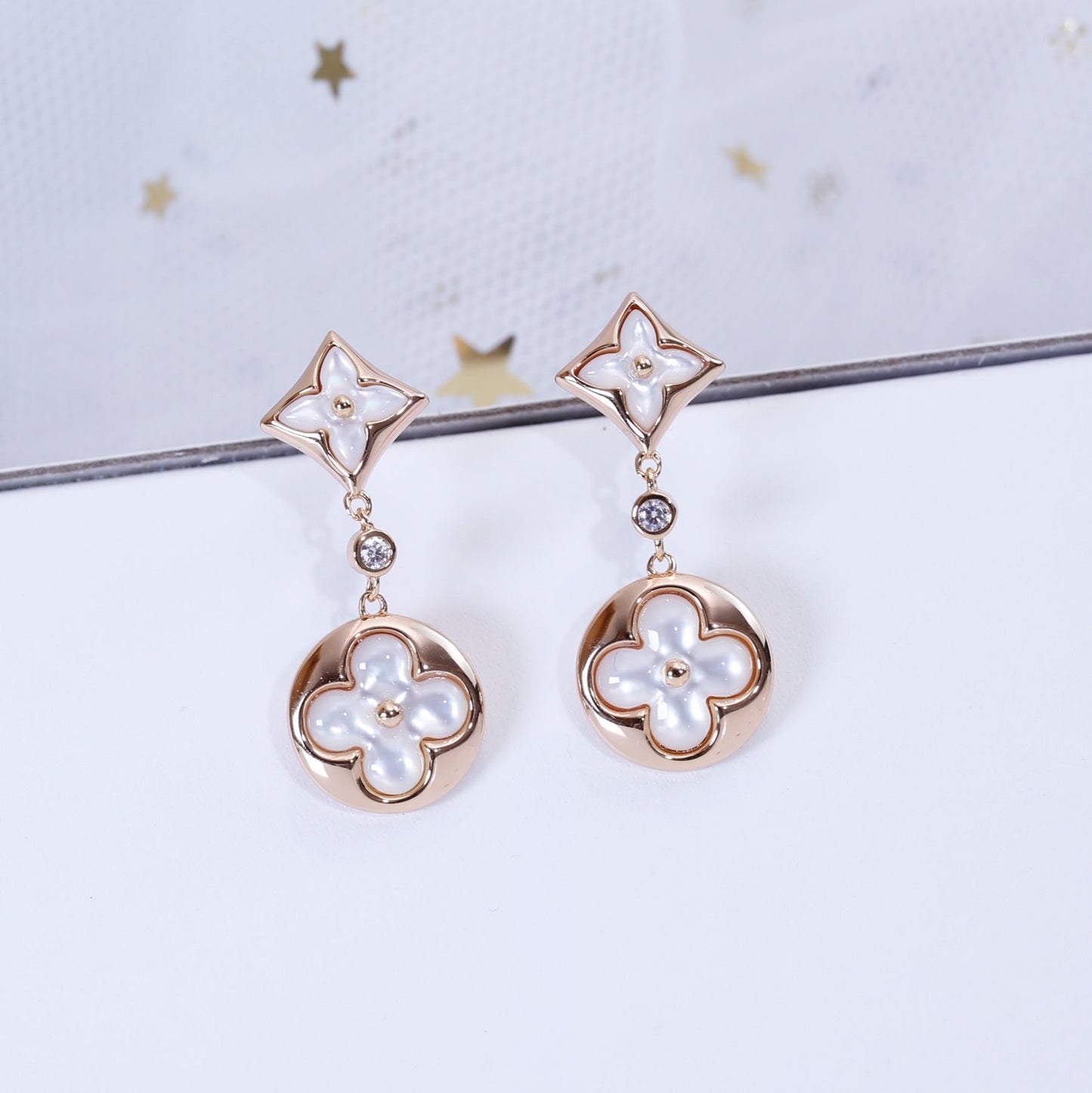 ¡®Aura Jewels¡¯STAR AND SUN PINK GOLD MOP DROP EARRINGS