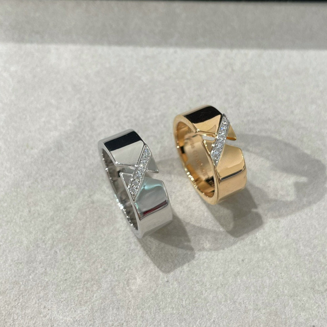 ¡®Aura Jewels¡¯LIENS EVIDENCE DIAOMOND RING