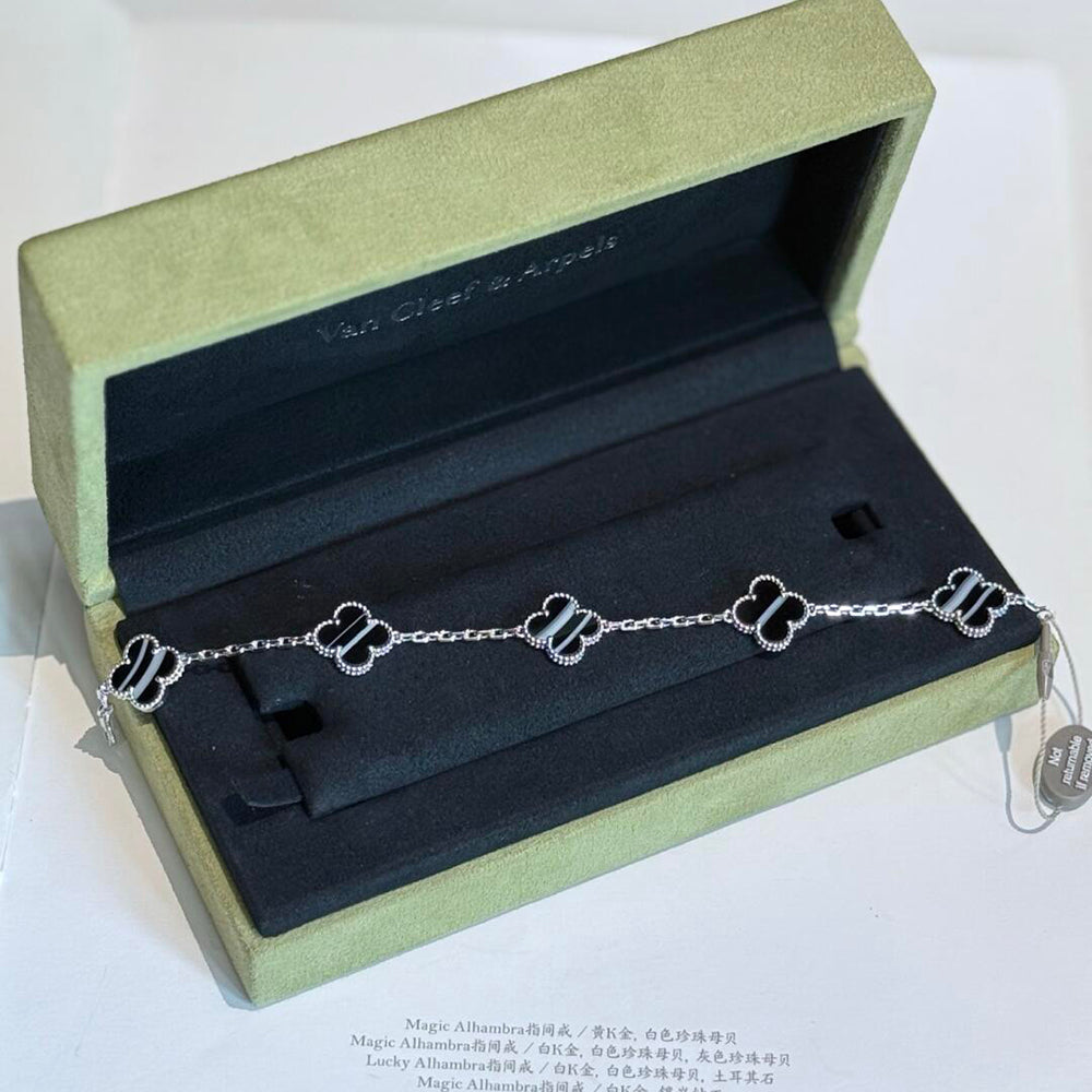 ¡®Aura Jewels¡¯CLOVER 5 MOTIF VEINED ONYX BRACELET SILVER