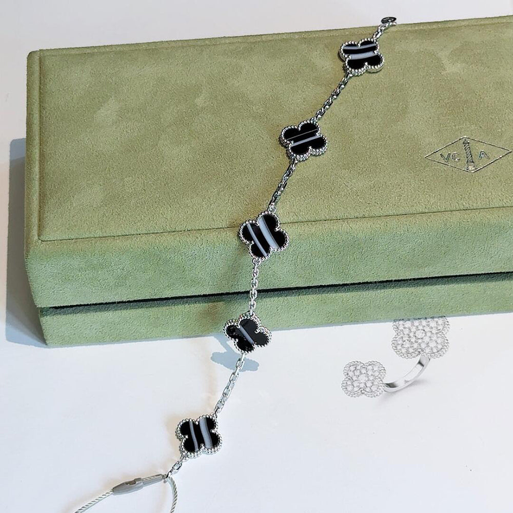 ¡®Aura Jewels¡¯CLOVER 5 MOTIF VEINED ONYX BRACELET SILVER